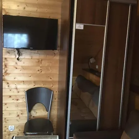 Δωμάτια σε οικογενειακή κατοικία Vip